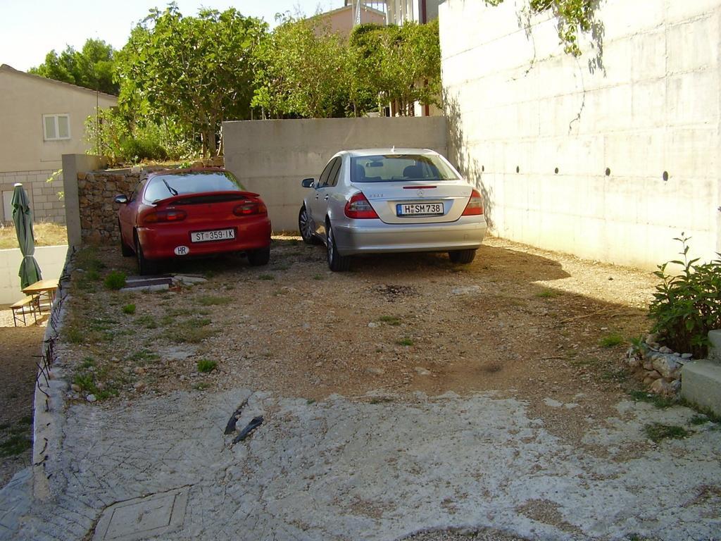 Petar Apartment Omiš Esterno foto